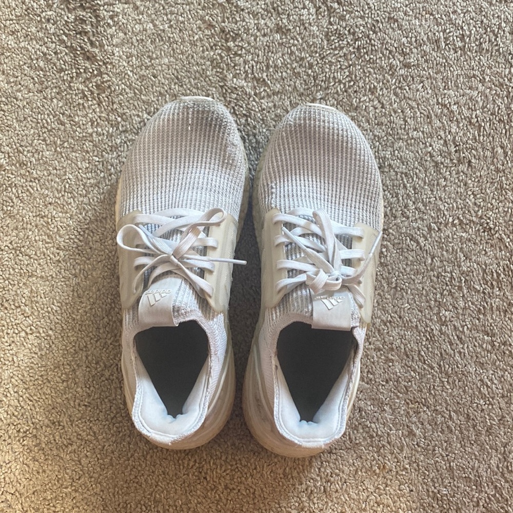 White Adidas Ultraboosts 19s